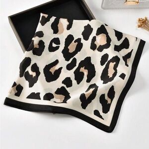 Leopard Print Silk Scarf M640